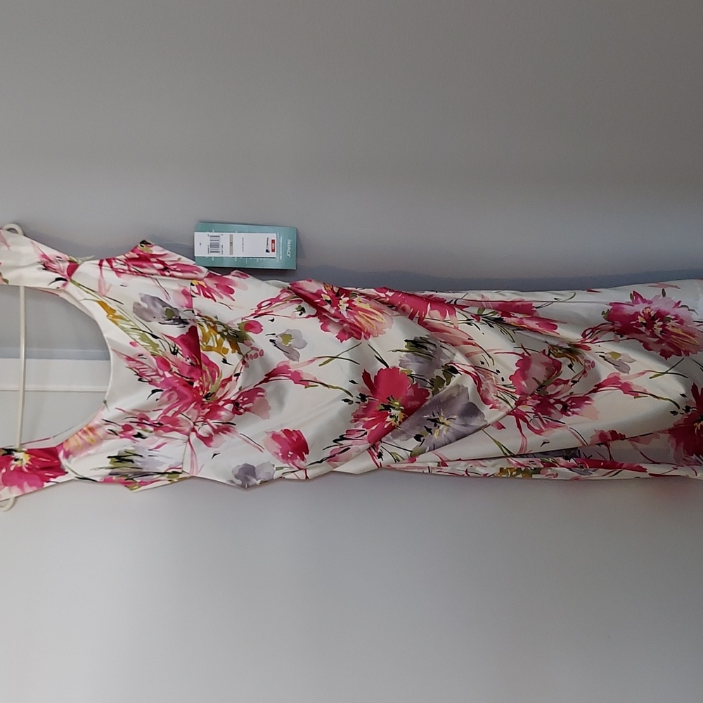 London Style Nights dress. White/pink floral. Size 12  Ruched midi